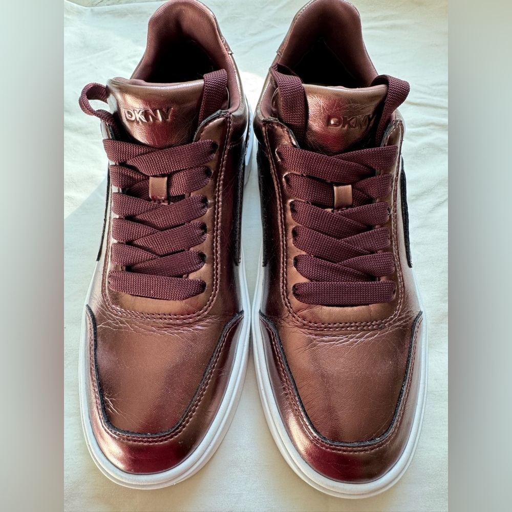 DKNY Women’s Sneakers Like New - Picture 6 of 16